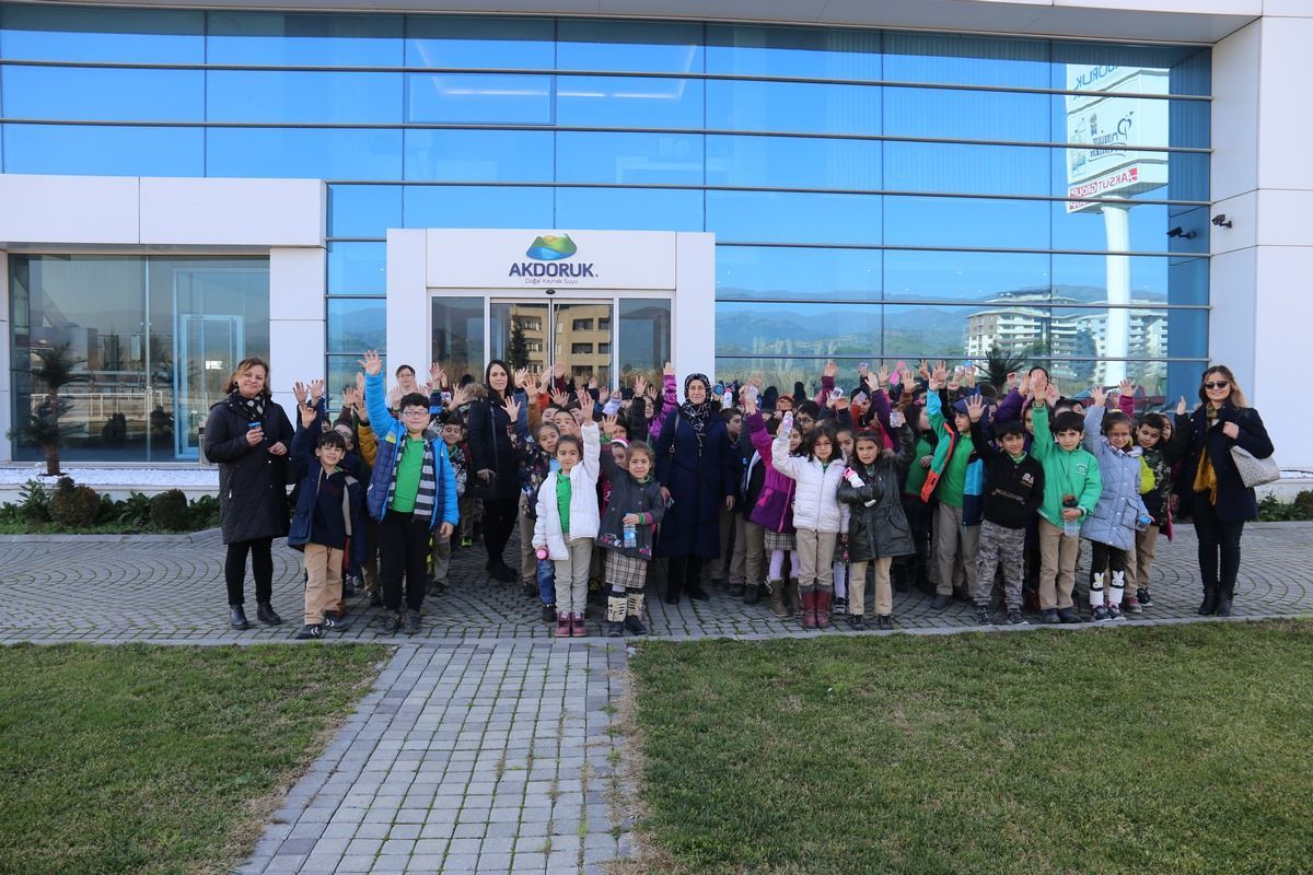 Öğrenciler AKDORUK 'u Gezdi